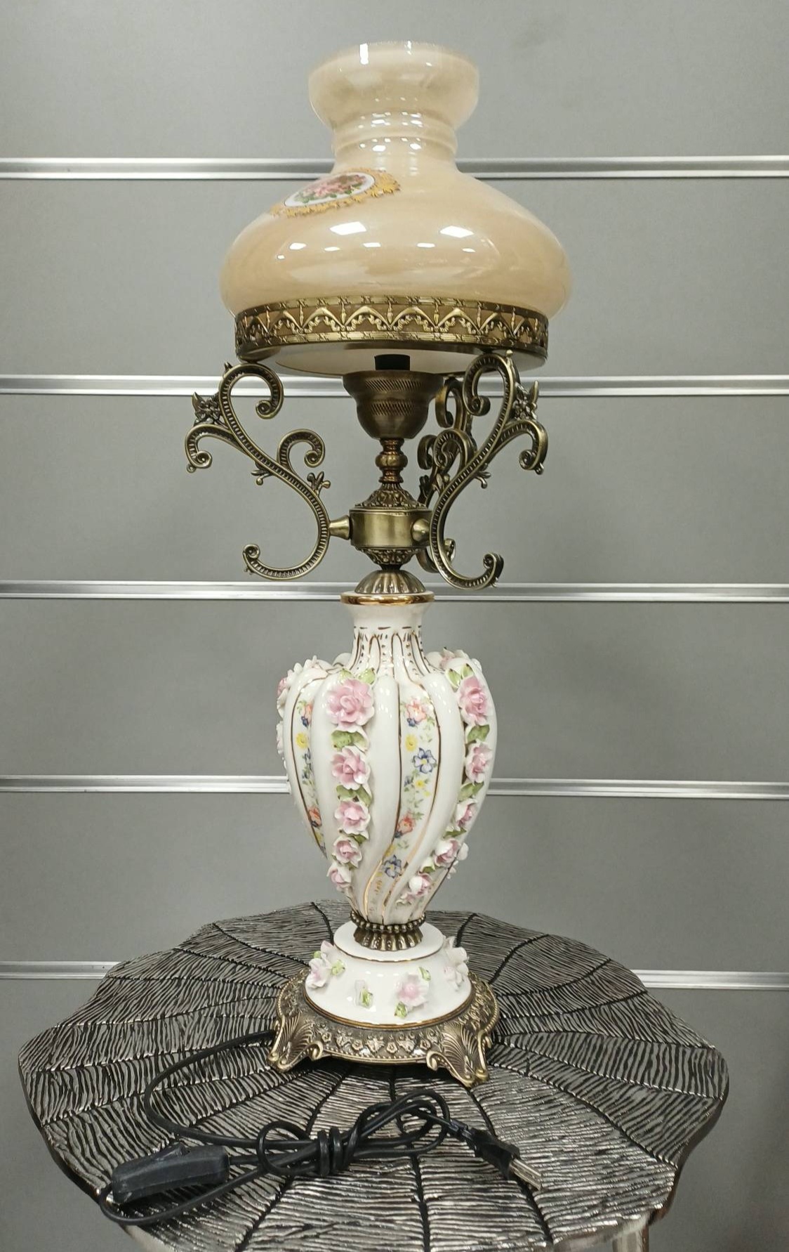آباژور رومیزی